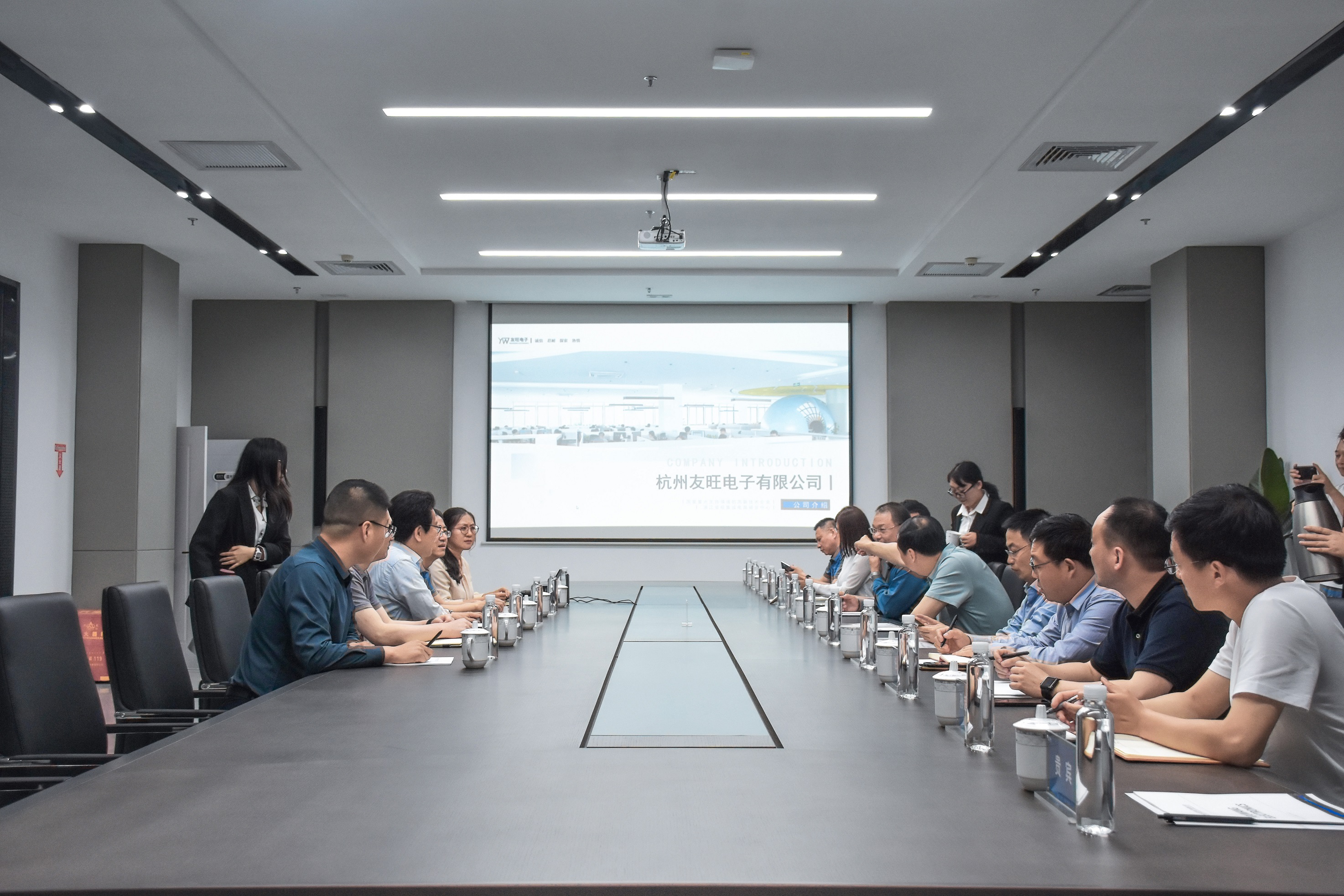 
                            福州市臺港澳辦、杭州市臺辦、濱江區(qū)臺辦領導一行蒞臨我公司走訪調研